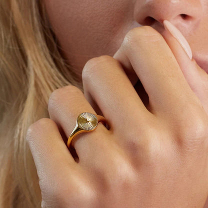 Sunshine Stunner Signet Ring