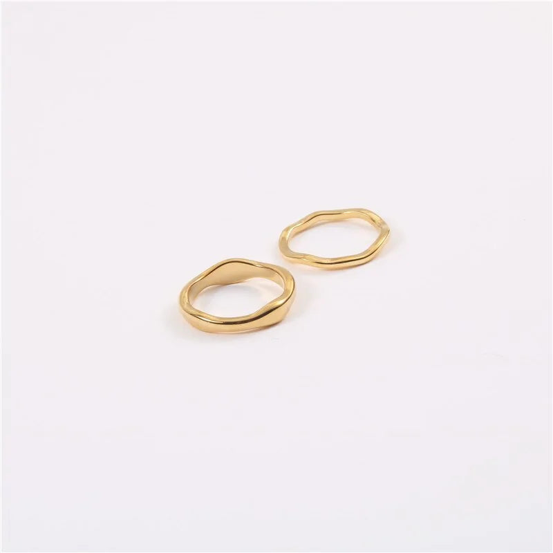 High-End Gold Stripe Rings